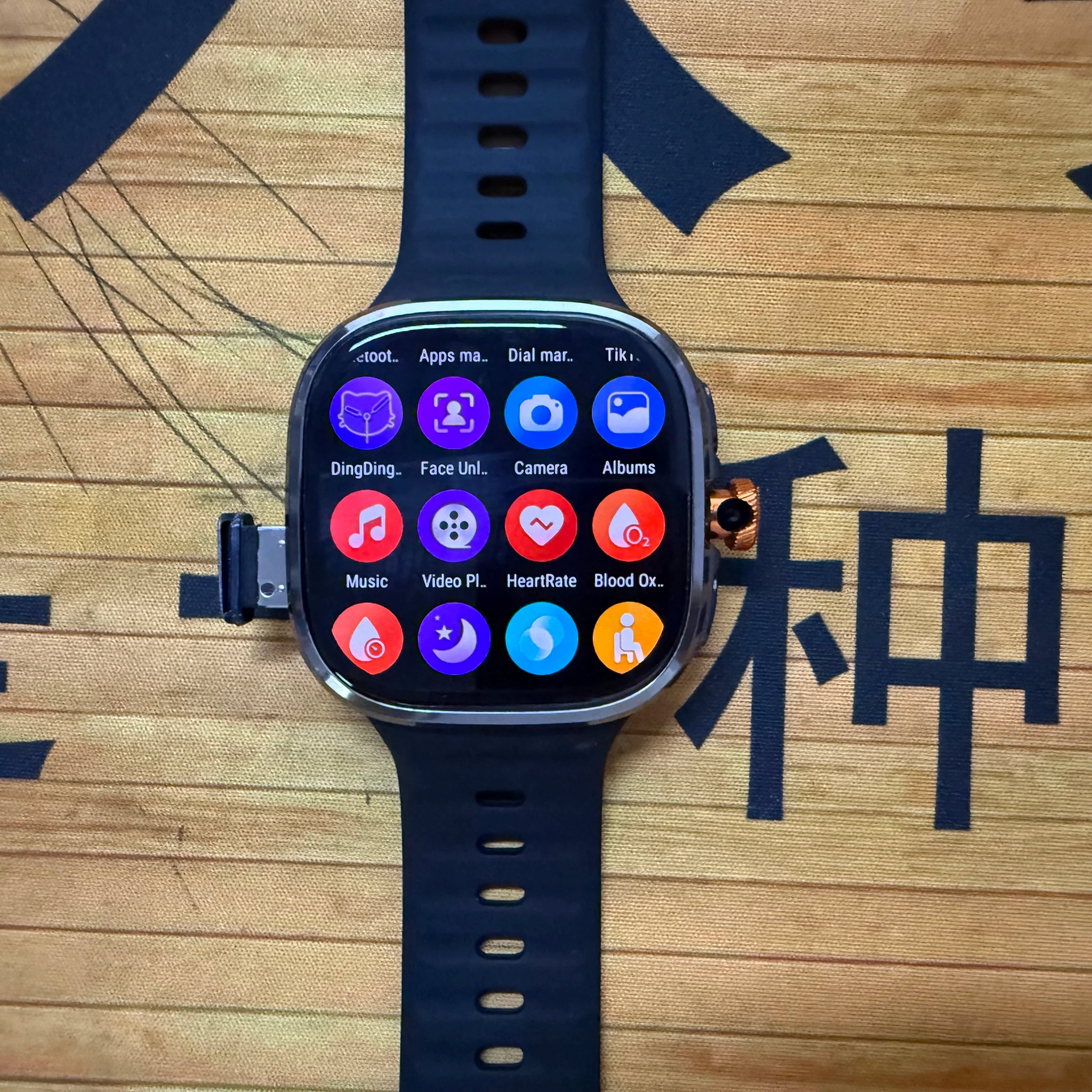 M99 5G Smartwatch with 2.4-inch soft screen, 900W battery, rotating camera, WIFI, GPS, Position Compass, NFC, Bluetooth, Smart Watch for Men and Women.