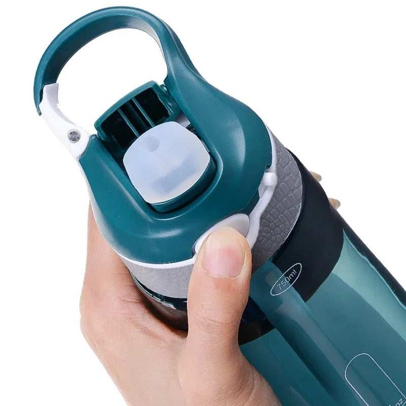 750ml Portable Sports Water Bottle With Straw For Camping Hiking Outdoor Plastic Transparent BPA Free Bottle For Men Drinkware